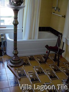 Hemmingway bath pattern tile