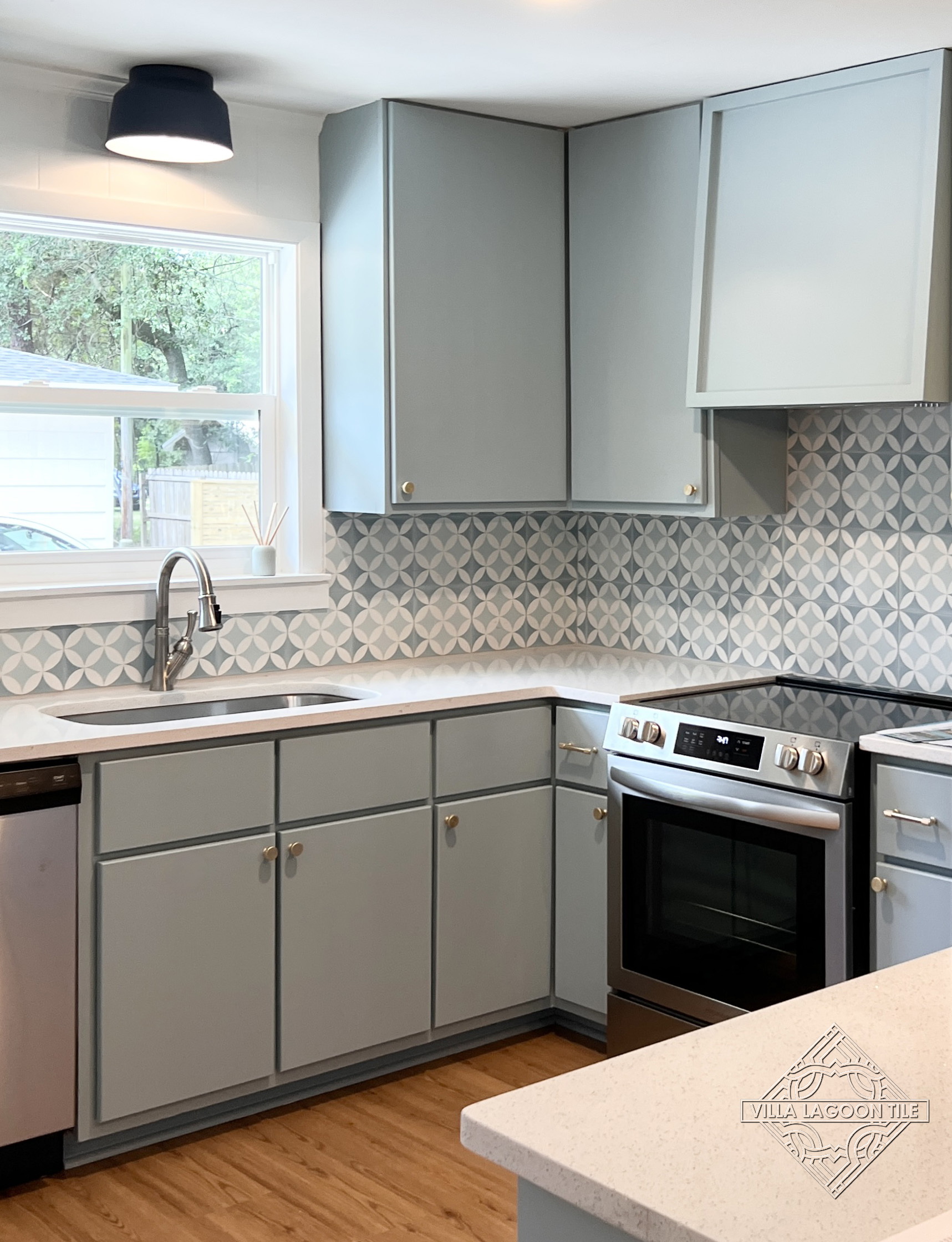 The Intracoastal: Serene Kitchen Design with Circulos Cielo Tile