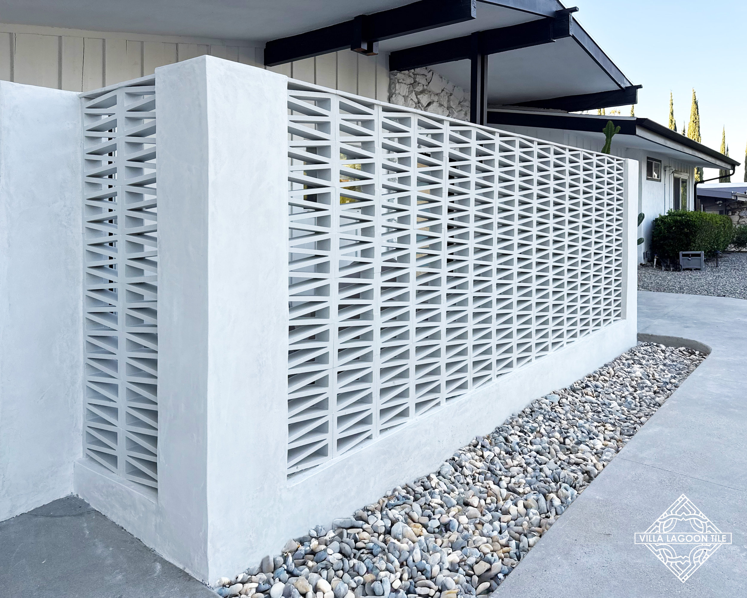 Mid-century Modern Walkway Fence White Triangle Breeze Blocks