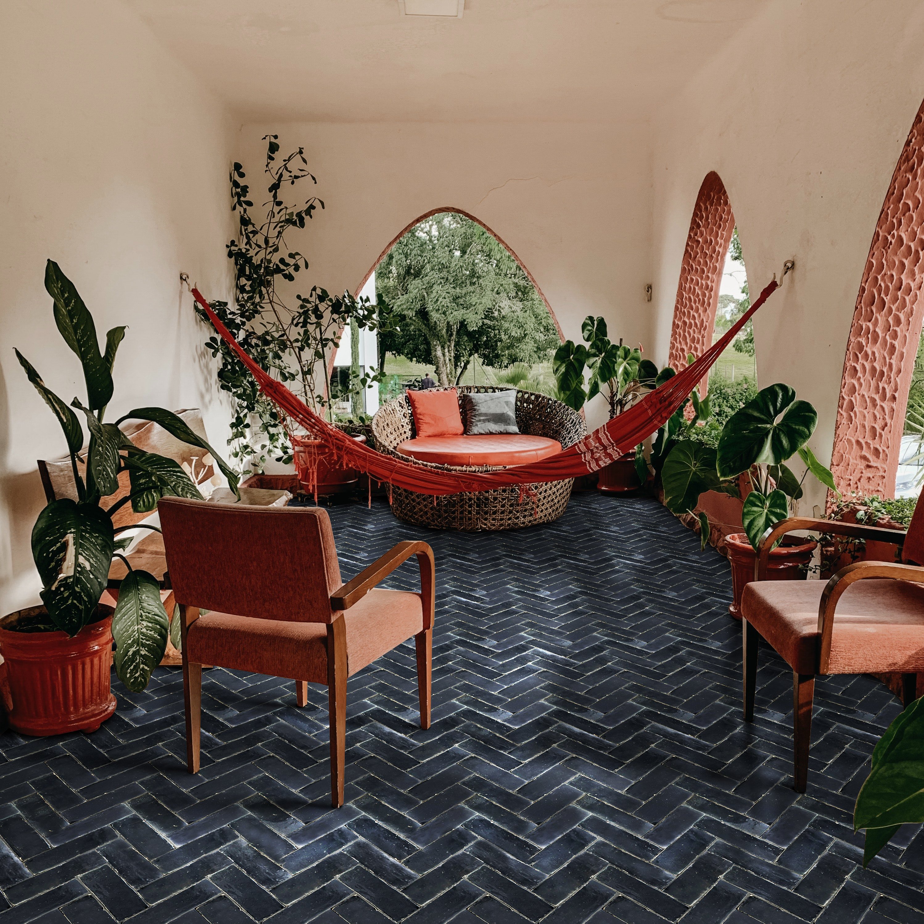 Bejmat Zellige in Obsidian in Patio