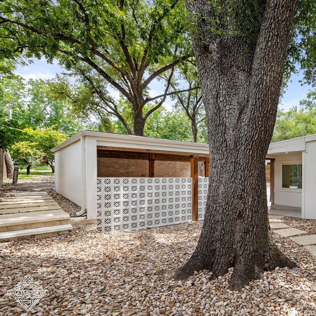 Historical Mid-Century Modern Home RennovationHero Photo thumbnail